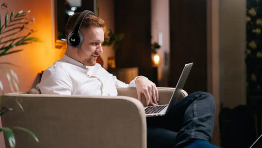 5 аудио книги, които да слушаш през лятото